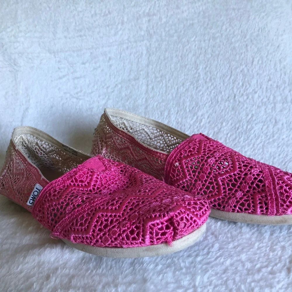 Tom's 8.5W Crochet Flats Pink Ombré